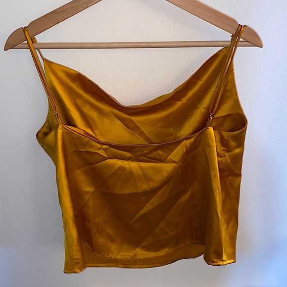 Satin tank top🤍 - Picture 2 of 3